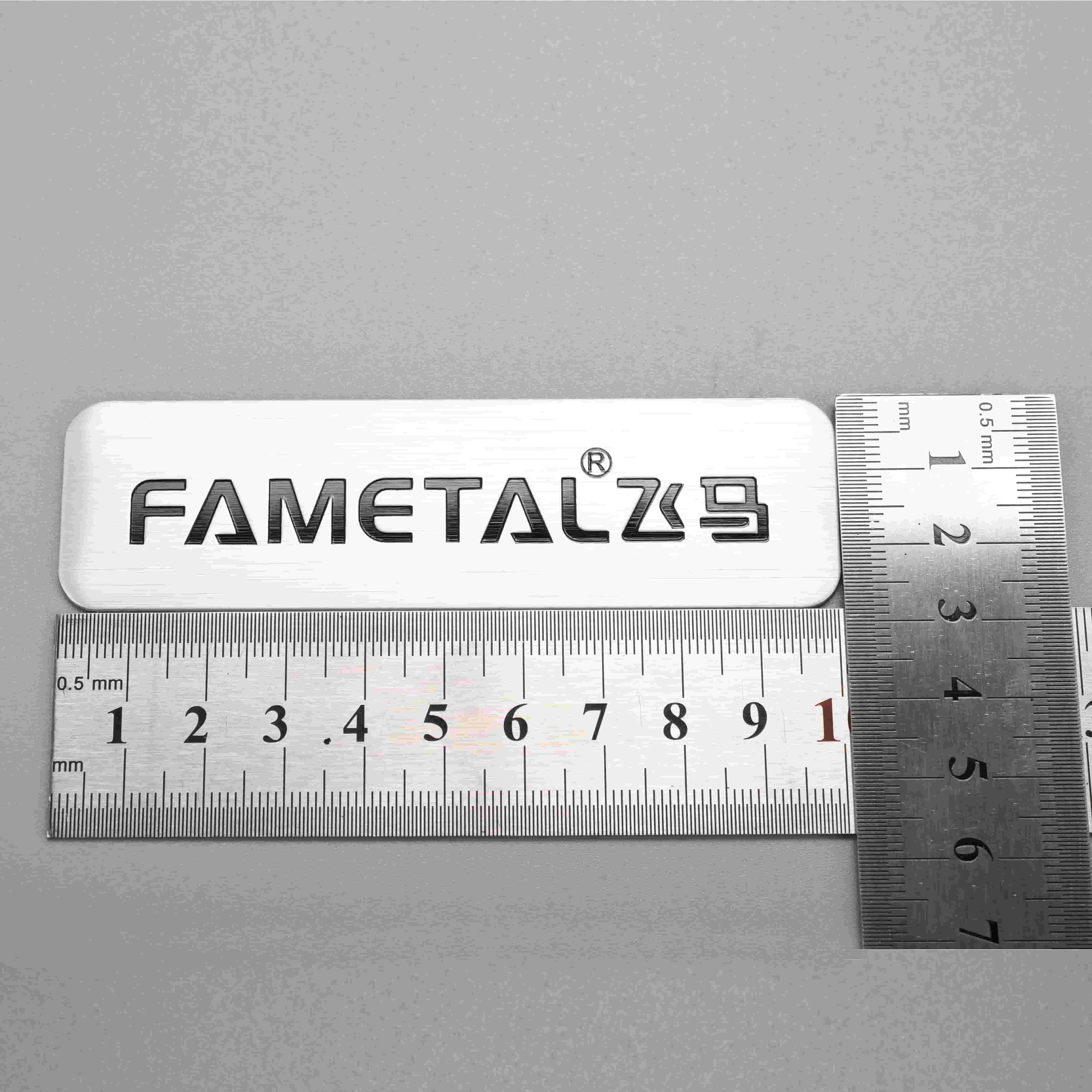 Aluminium apparatuurlabel