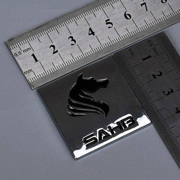 Geëlektropleerde chrome buiksticker
