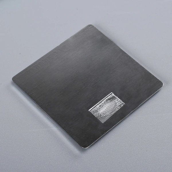 Geëlektropleerde chrome buiksticker