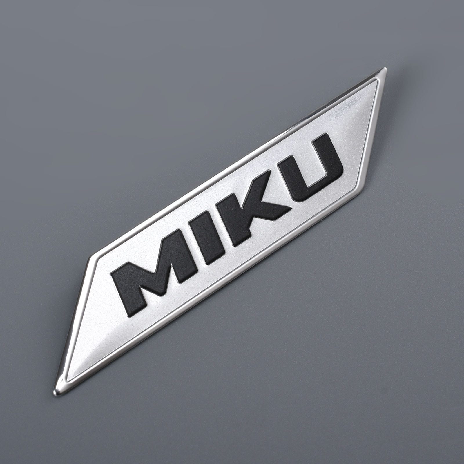 zilver aluminium metalen merklogo