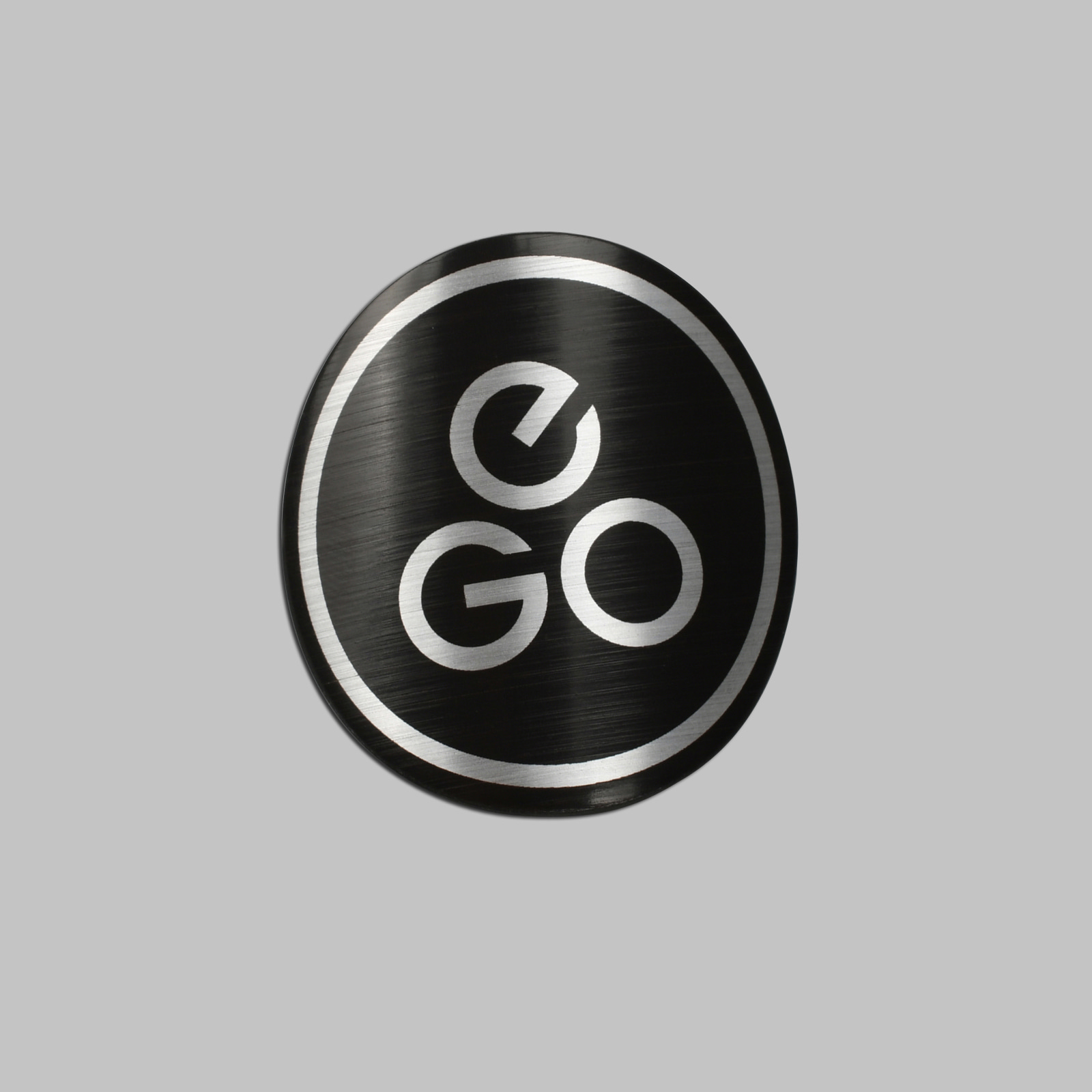 Metalen logoplaat met reliëf