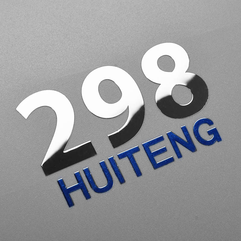 Metalen logosticker