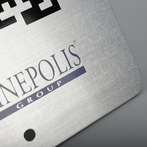 Aluminium label met QR-code